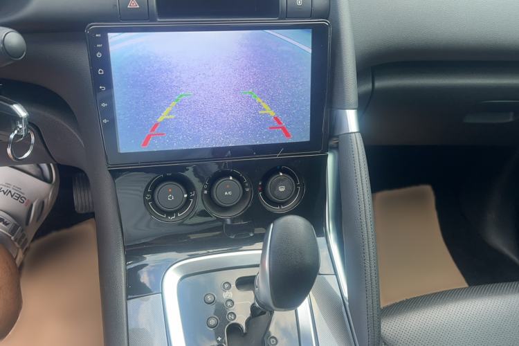 Used Peugeot 3008 2016 2.0L Automatic Classic Edition Interior 4