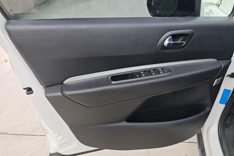 Used Peugeot 3008 2016 2.0L Automatic Standard Edition Left Front Door Interior