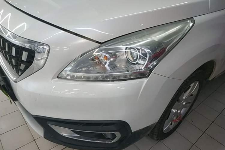Used Peugeot 3008 2016 2.0L Automatic Classic Edition Left Front Headlight