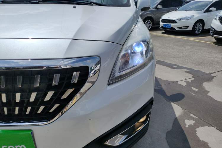 Used Peugeot 3008 2016 1.6THP Automatic Classic Edition Left Front Headlight