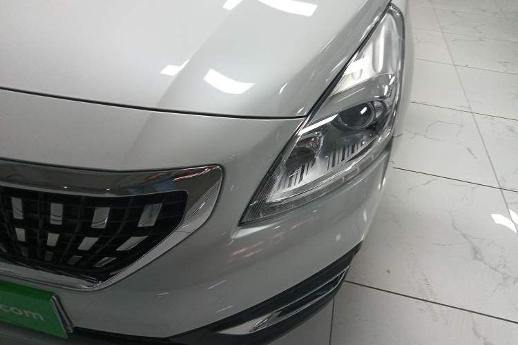 Used Peugeot 3008 2016 2.0L Automatic Classic Edition Left Front Headlight
