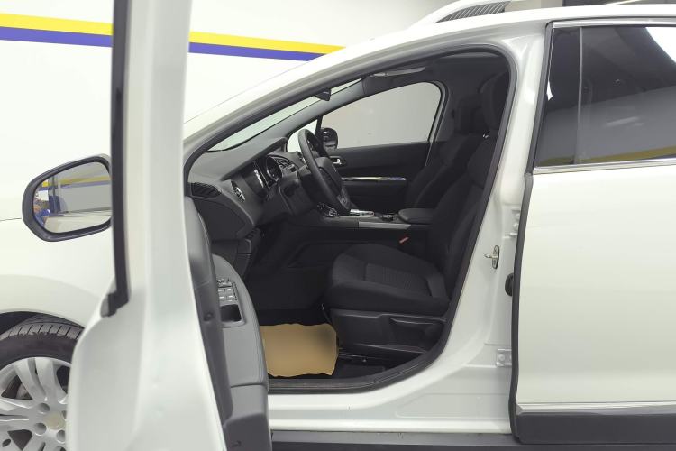 Used Peugeot 3008 2016 1.6THP Automatic Classic Edition Left Front Seat