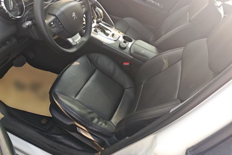 Used Peugeot 3008 2016 1.6THP Automatic Classic Edition Left Front Seat