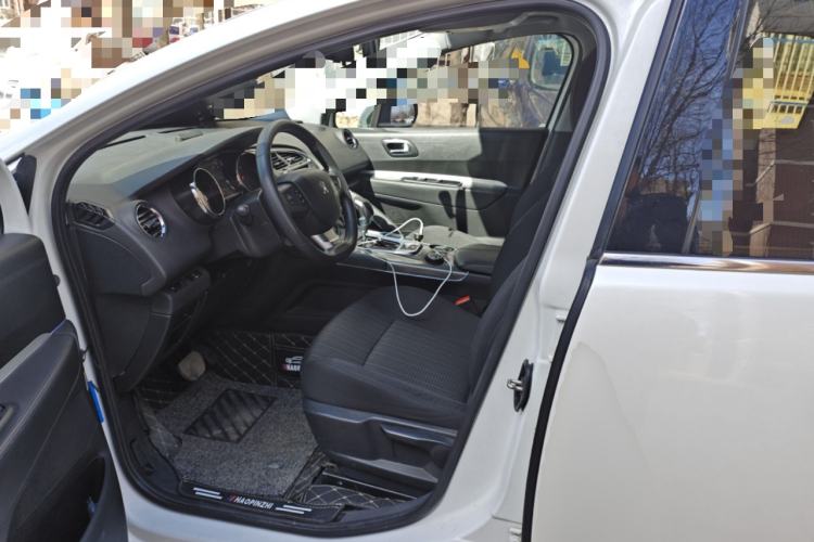 Used Peugeot 3008 2016 1.6THP Automatic Classic Edition Left Front Seat