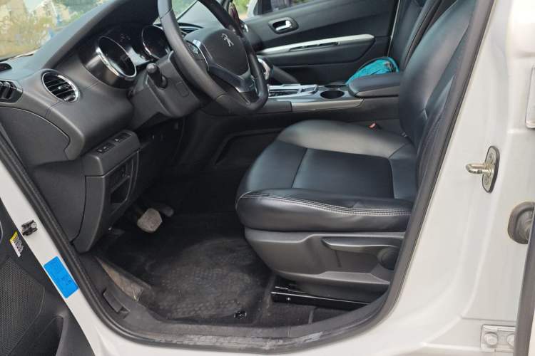 Used Peugeot 3008 2016 2.0L Automatic Standard Edition Left Front Seat