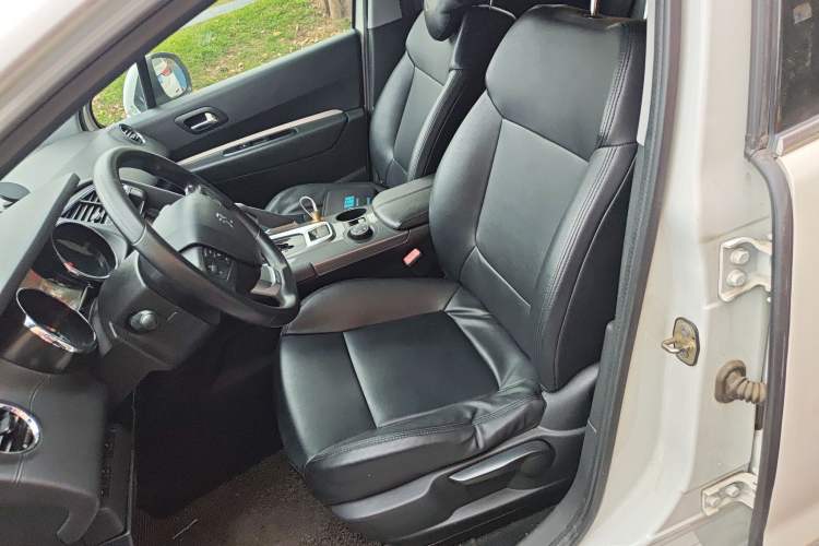 Used Peugeot 3008 2016 1.6THP Automatic Classic Edition Left Front Seat