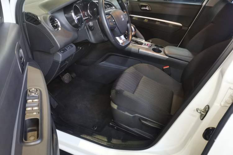 Used Peugeot 3008 2016 2.0L Automatic Classic Edition Left Front Seat