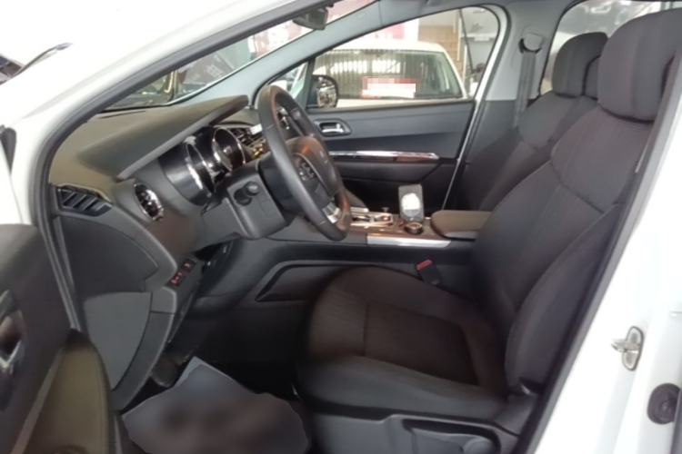 Used Peugeot 3008 2016 1.6THP Automatic Classic Edition Left Front Seat
