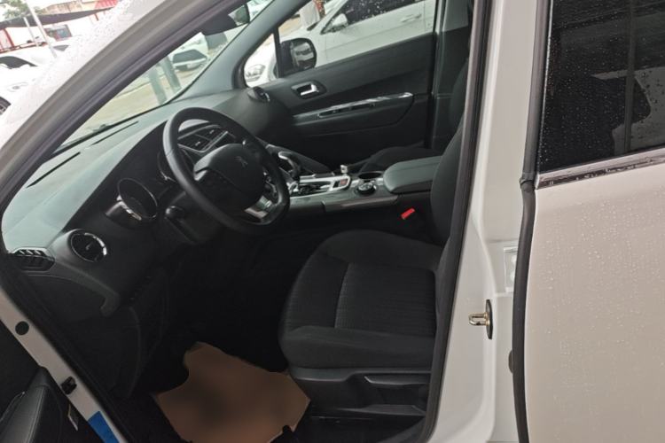 Used Peugeot 3008 2016 1.6THP Automatic Classic Edition Left Front Seat