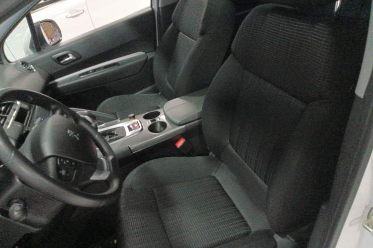 Used Peugeot 3008 2016 2.0L Automatic Classic Edition Left Front Seat