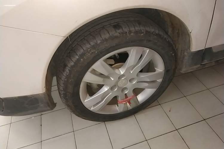 Used Peugeot 3008 2016 2.0L Automatic Classic Edition Left Front Wheel Hub