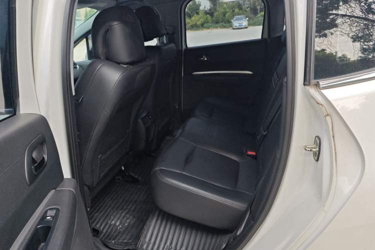 Used Peugeot 3008 2016 2.0L Automatic Standard Edition Left Rear Seat