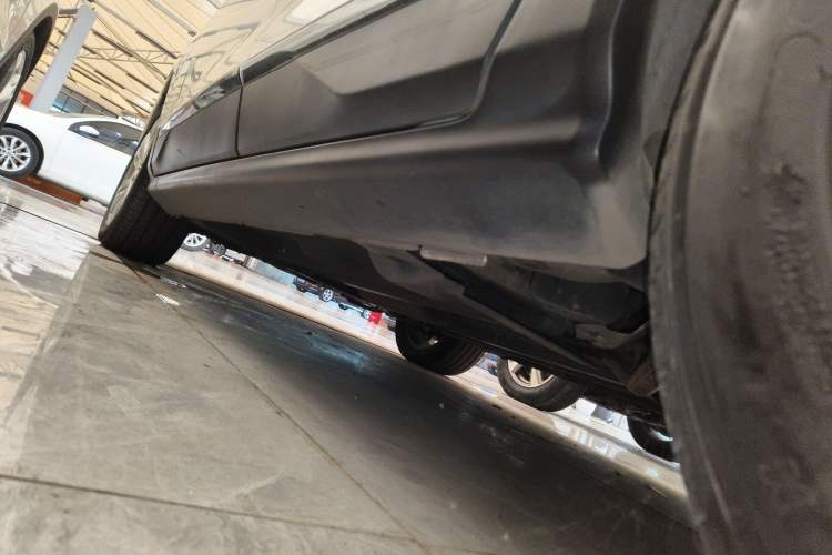 Used Peugeot 3008 2016 2.0L Automatic Classic Edition Left Side Sill