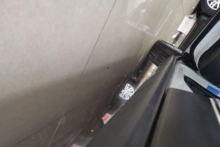 Used Peugeot 3008 2016 1.6THP Automatic Classic Edition Left Side Sill