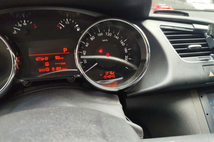 Used Peugeot 3008 2016 1.6THP Automatic Classic Edition Odometer Close Up