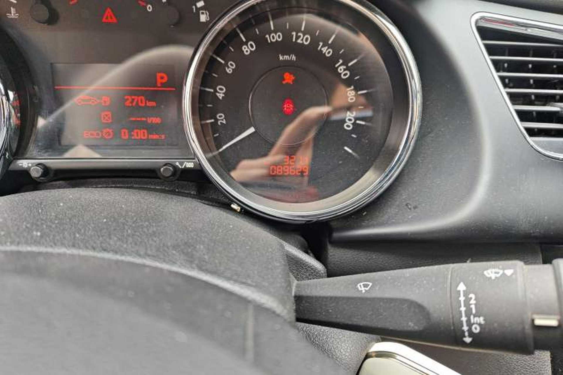 Used Peugeot 3008 2016 1.6THP Automatic Classic Edition Odometer Close Up