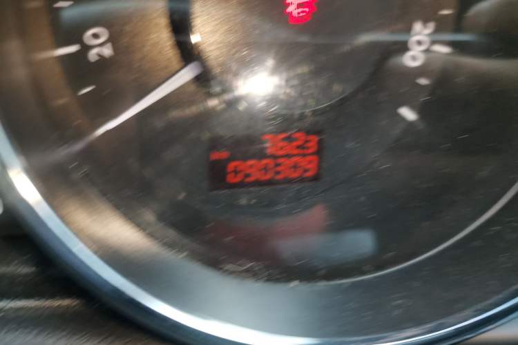 Used Peugeot 3008 2016 1.6THP Automatic Trend Edition Odometer Close Up