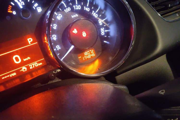 Used Peugeot 3008 2016 1.6THP Automatic Classic Edition Odometer Close Up