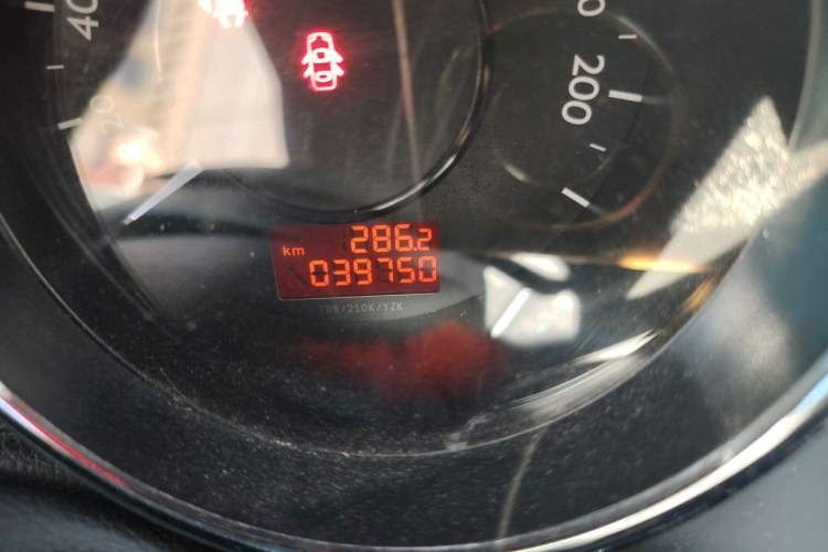 Used Peugeot 3008 2016 1.6THP Automatic Classic Edition Odometer Close Up