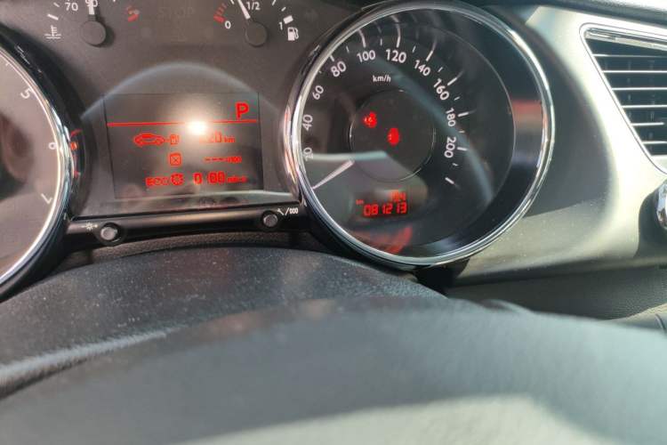 Used Peugeot 3008 2016 1.6THP Automatic Prestige Edition Odometer Close Up