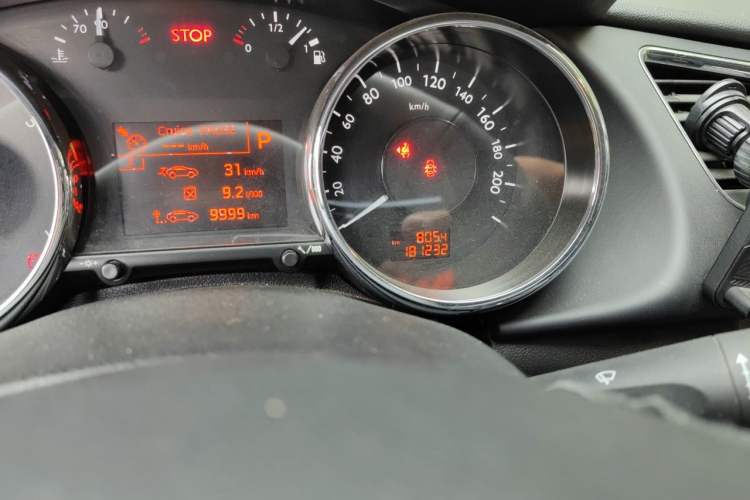 Used Peugeot 3008 2016 1.6THP Automatic Trend Edition Odometer Close Up