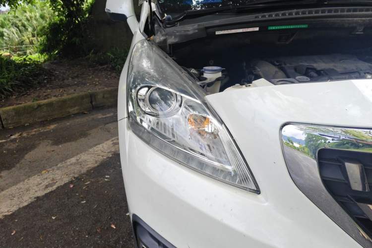 Used Peugeot 3008 2016 1.6THP Automatic Classic Edition Right Front Headlight