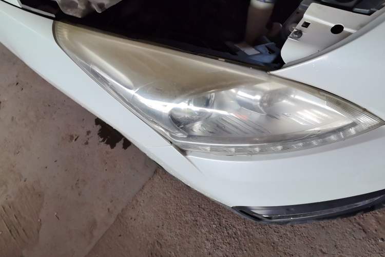 Used Peugeot 3008 2016 2.0L Automatic Classic Edition Right Front Headlight