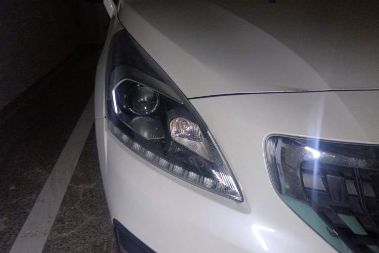 Used Peugeot 3008 2016 1.6THP Automatic Prestige Edition Right Front Headlight