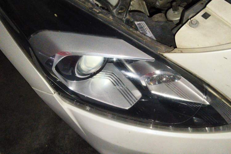 Used Peugeot 3008 2016 1.6THP Automatic Prestige Edition Right Front Headlight