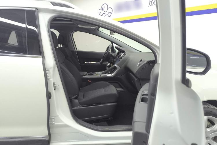 Used Peugeot 3008 2016 1.6THP Automatic Classic Edition Right Front Seat