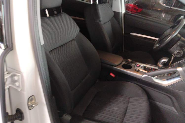 Used Peugeot 3008 2016 1.6THP Automatic Classic Edition Right Front Seat