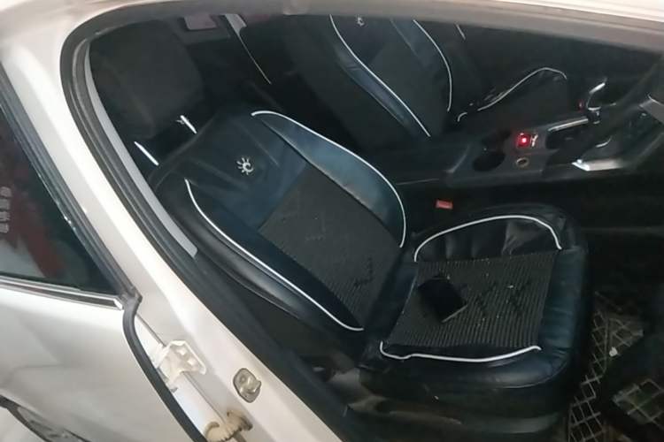 Used Peugeot 3008 2016 2.0L Automatic Classic Edition Right Front Seat