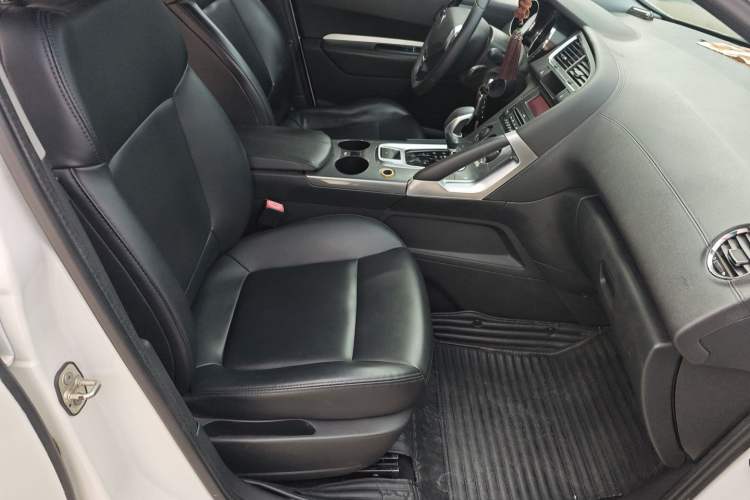 Used Peugeot 3008 2016 2.0L Automatic Standard Edition Right Front Seat