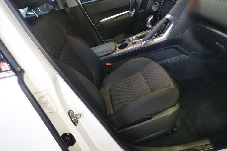 Used Peugeot 3008 2016 2.0L Automatic Classic Edition Right Front Seat