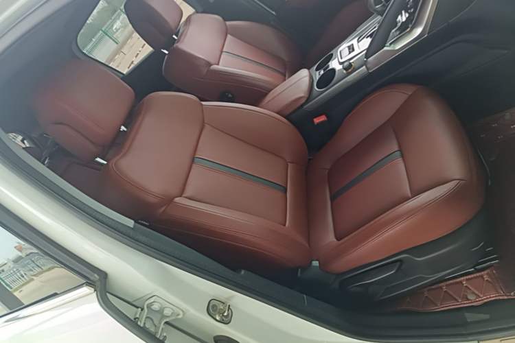 Used Peugeot 3008 2016 2.0L Automatic Trend Edition Right Front Seat