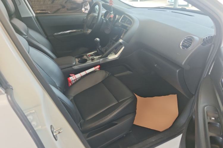 Used Peugeot 3008 2016 2.0L Manual Classic Edition Right Front Seat