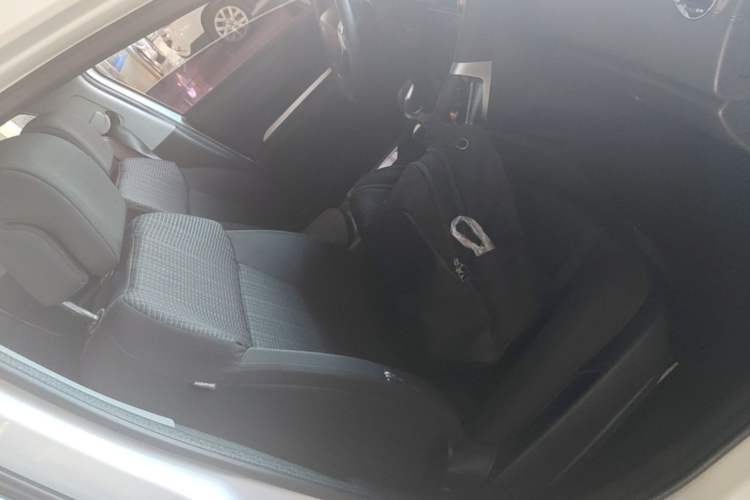 Used Peugeot 3008 2016 1.6THP Automatic Standard Edition Right Front Seat