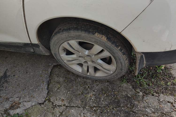 Used Peugeot 3008 2016 1.6THP Automatic Classic Edition Right Front Wheel Hub