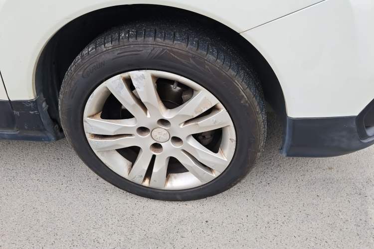 Used Peugeot 3008 2016 1.6THP Automatic Standard Edition Right Front Wheel Hub