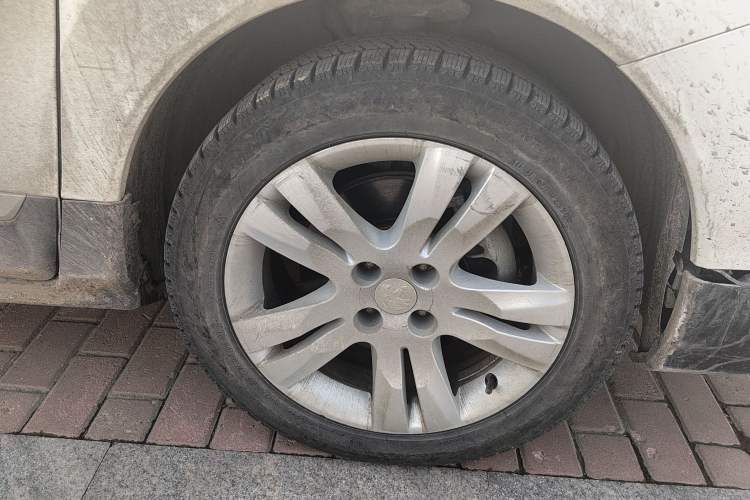 Used Peugeot 3008 2016 2.0L Automatic Standard Edition Right Front Wheel Hub