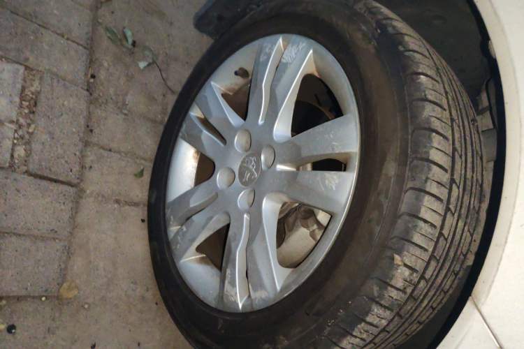 Used Peugeot 3008 2016 2.0L Automatic Classic Edition Right Front Wheel Hub