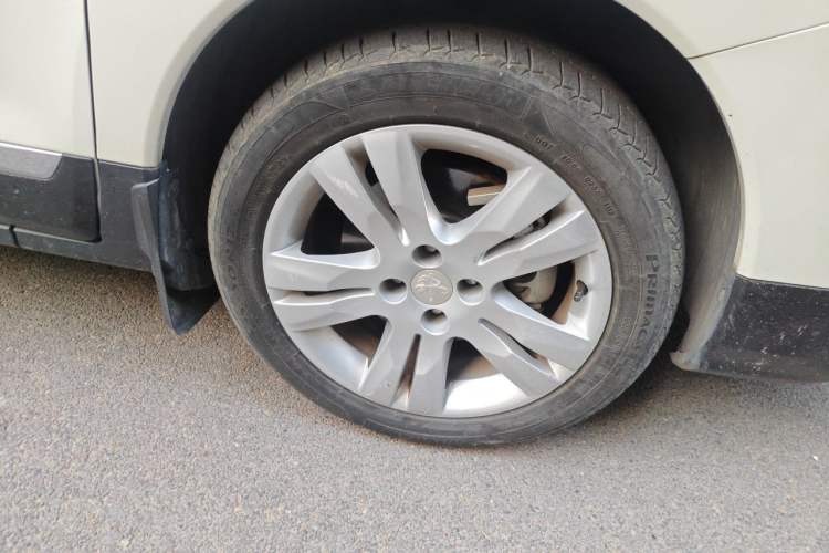 Used Peugeot 3008 2016 1.6THP Automatic Classic Edition Right Front Wheel Hub