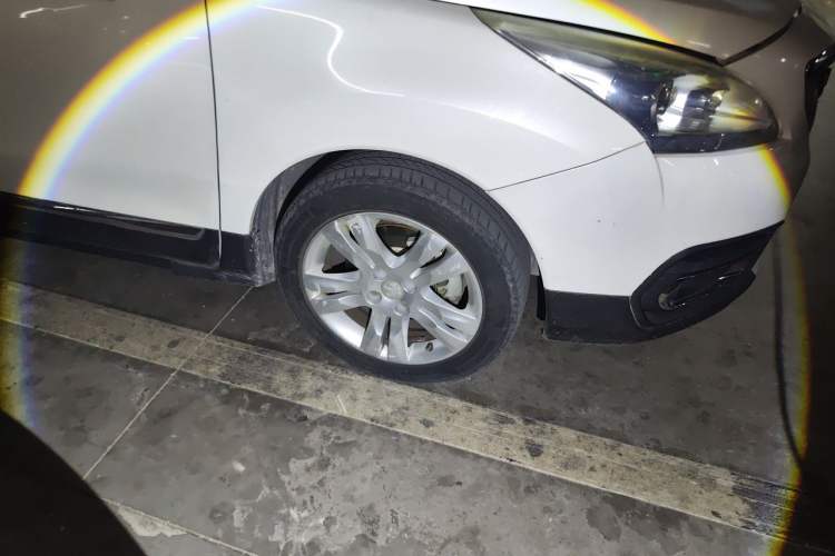Used Peugeot 3008 2016 1.6THP Automatic Classic Edition Right Front Wheel Hub