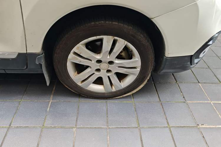 Used Peugeot 3008 2016 2.0L Automatic Classic Edition Right Front Wheel Hub