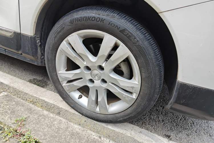Used Peugeot 3008 2016 2.0L Automatic Classic Edition Right Front Wheel Hub