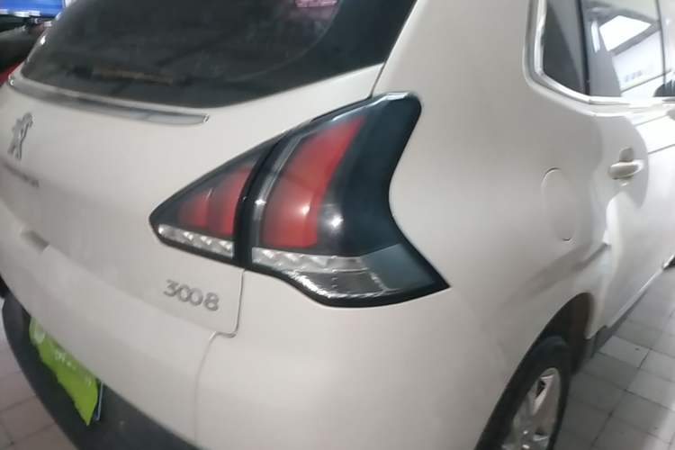 Used Peugeot 3008 2016 2.0L Automatic Classic Edition Right Rear Taillight
