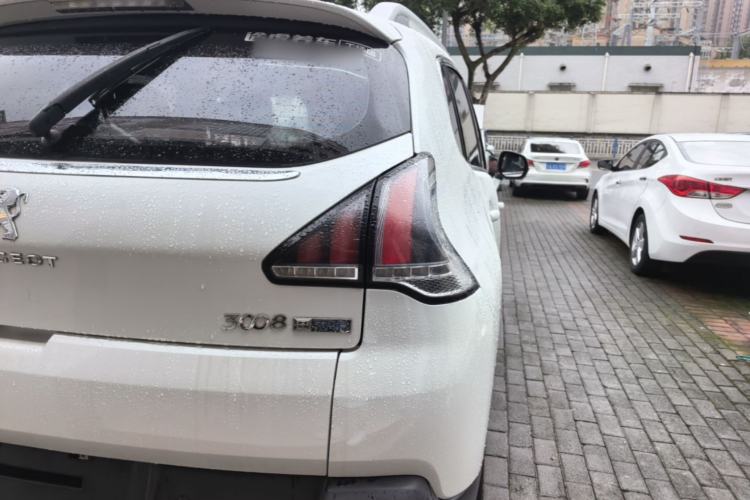 Used Peugeot 3008 2016 1.6THP Automatic Classic Edition Right Rear Taillight