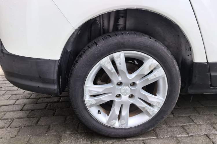 Used Peugeot 3008 2016 1.6THP Automatic Classic Edition Right Rear Wheel Hub