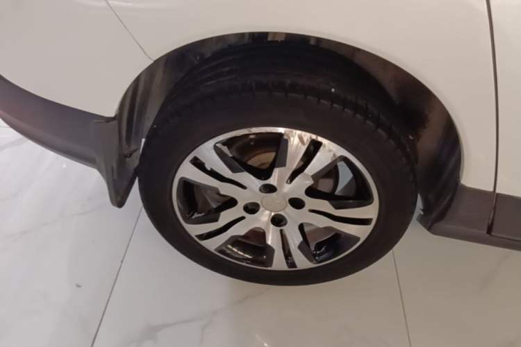 Used Peugeot 3008 2016 1.6THP Automatic Classic Edition Right Rear Wheel Hub
