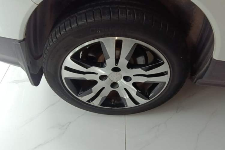 Used Peugeot 3008 2016 1.6THP Automatic Classic Edition Right Rear Wheel Hub